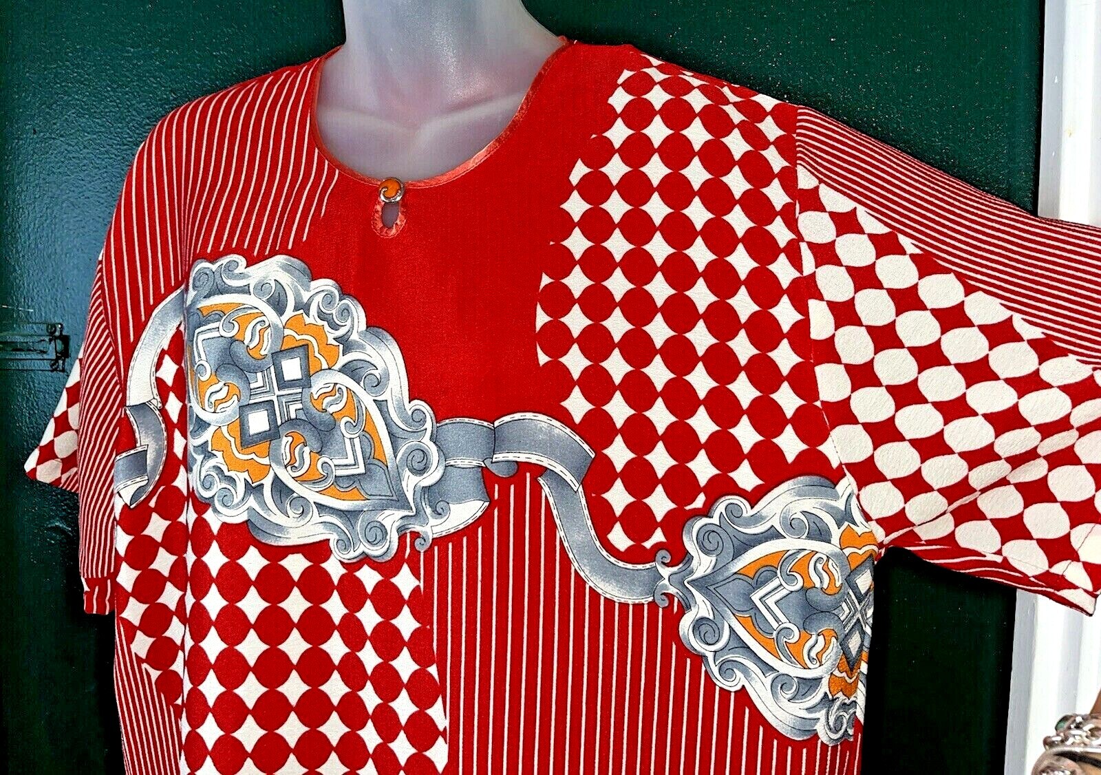 Vintage Auth CHLOE Paris 1980s Red Amazing pattern shirt blouse-Large 44&Prime; Chest