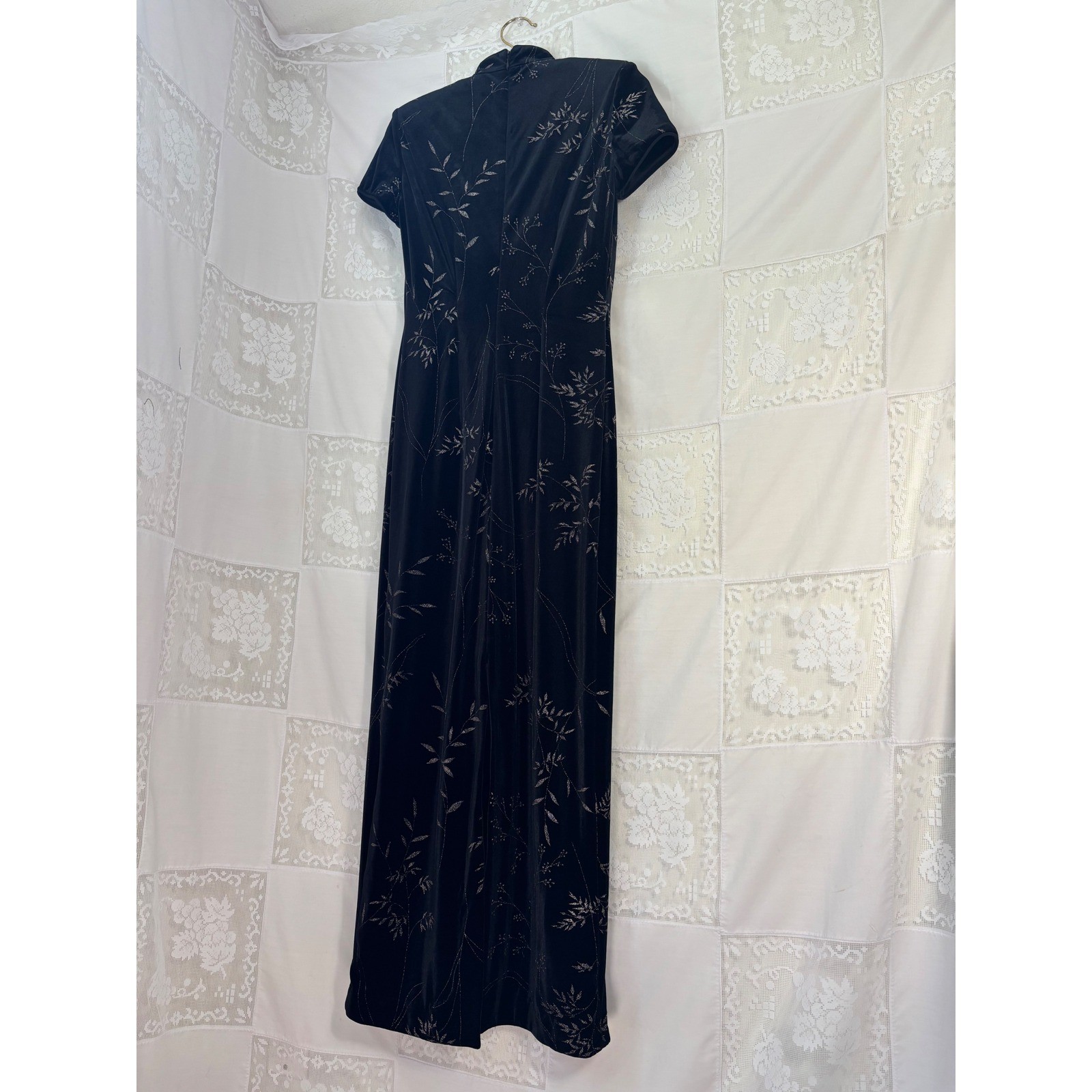 VTG Black Velvet Metallic Threaded Floral Maxi Cheongsam Dress Size S-M