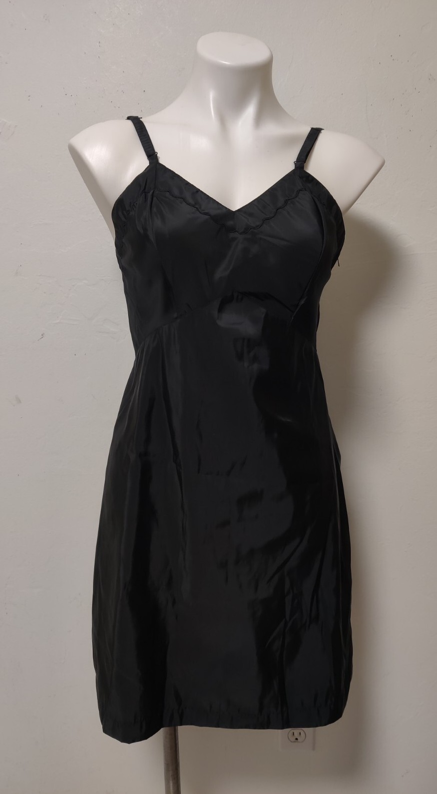 Vintage Sears Side Zipper Polyester & Nylon Black Dress Slip Size 34 Short EUC