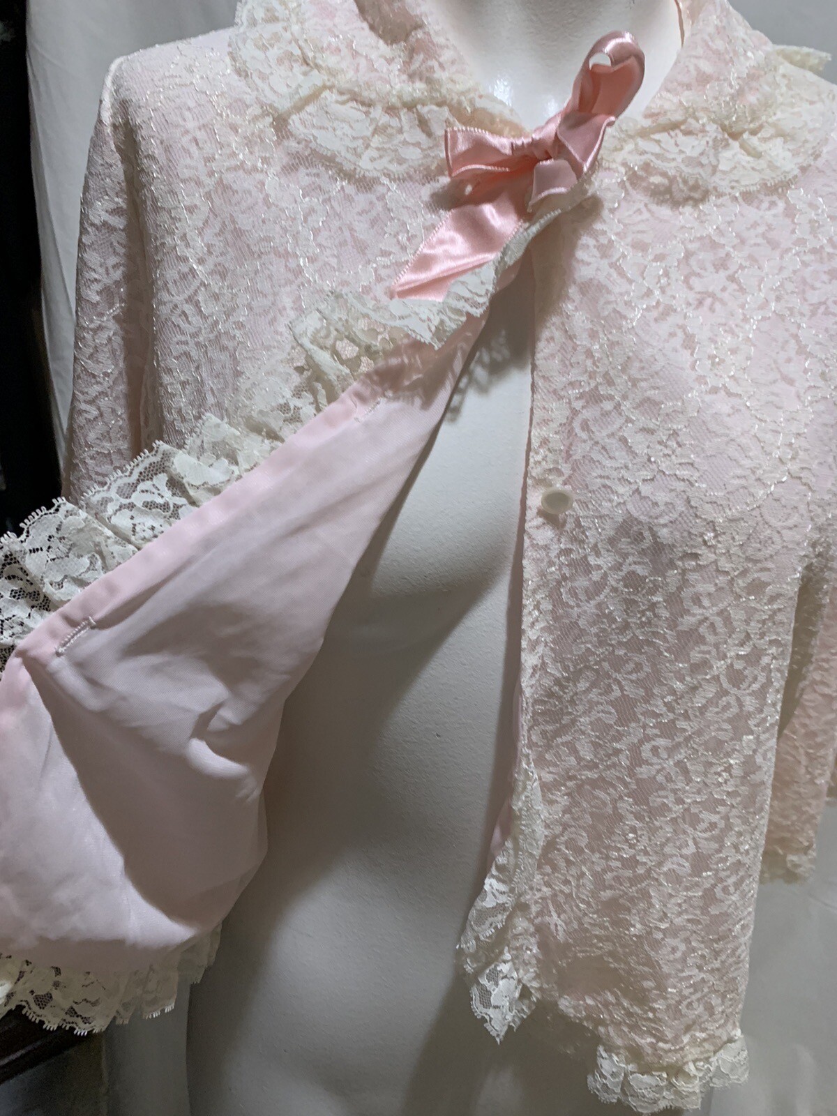 ❤️Vintage Bed Jacket M Pink Nylon Chiffon & Creamy Lace Mid Century 50s