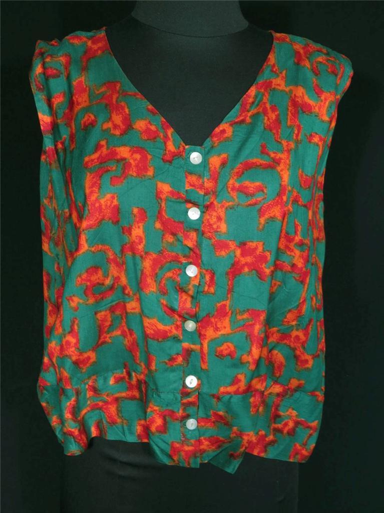 PLUS SIZE VINTAGE 1950&rsquo;S-1960&rsquo;S FRENCH GREEN PRINT RAYON BLOUSE SIZE 44-46