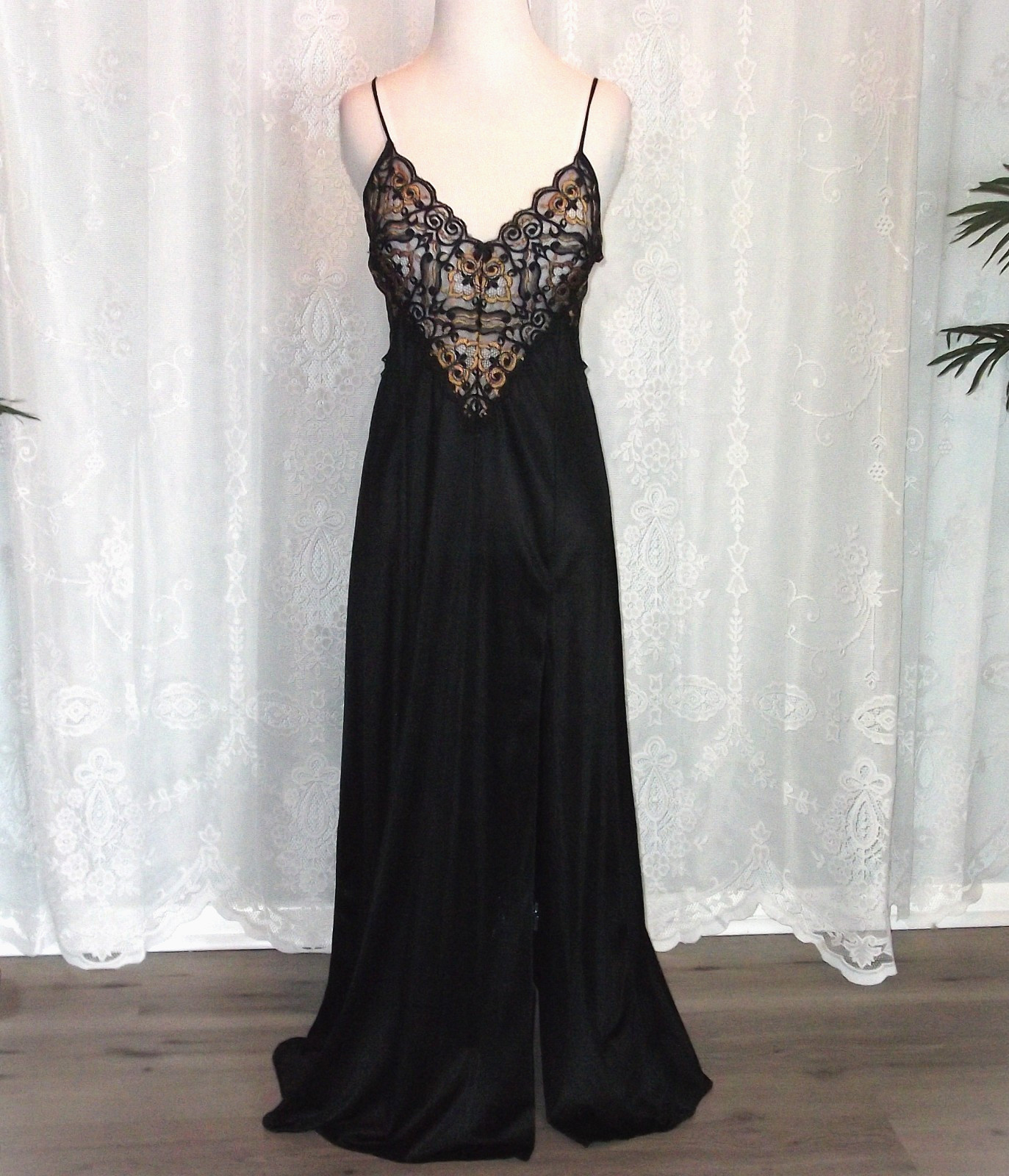 XSm/-Sm.1970&rsquo;s, Black nylon,Gold metallic lace,long vintage nightgown,negligee