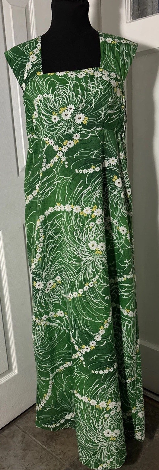1960&rsquo;s Ui-Maikai Hawaiian Green White Yellow Floral Hostess Dress Luau Smocked 8