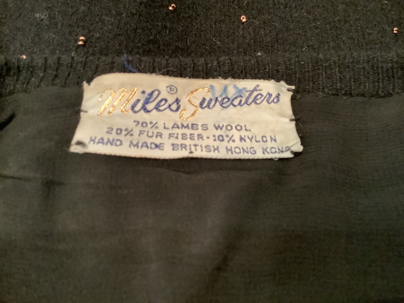 RARE VINTAGE AUTHENTIC MILES SWEATERS 70% LAMBS WOOL BLACK BEADED SWEATER NR