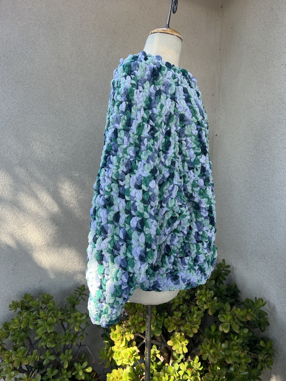 Vtg Boho Chunky Sweater hand knit pullover blue green large