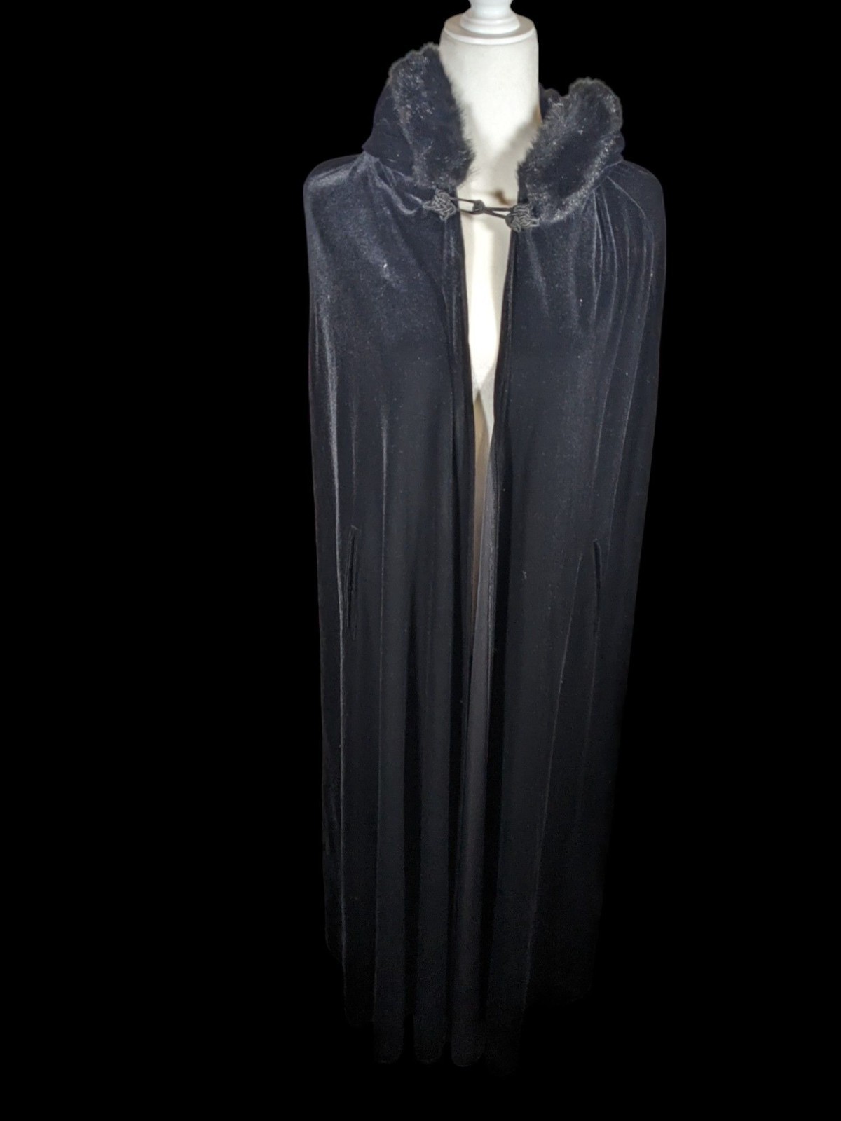 Vintage Gothic Jeffrey & Dara Evenings By Tom Barra Velvet Hooded Cloak With Fau