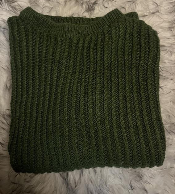 Vintage 1990s Handmade Green Wool Sweater – Cozy Knit Pullover, Family Heirloom