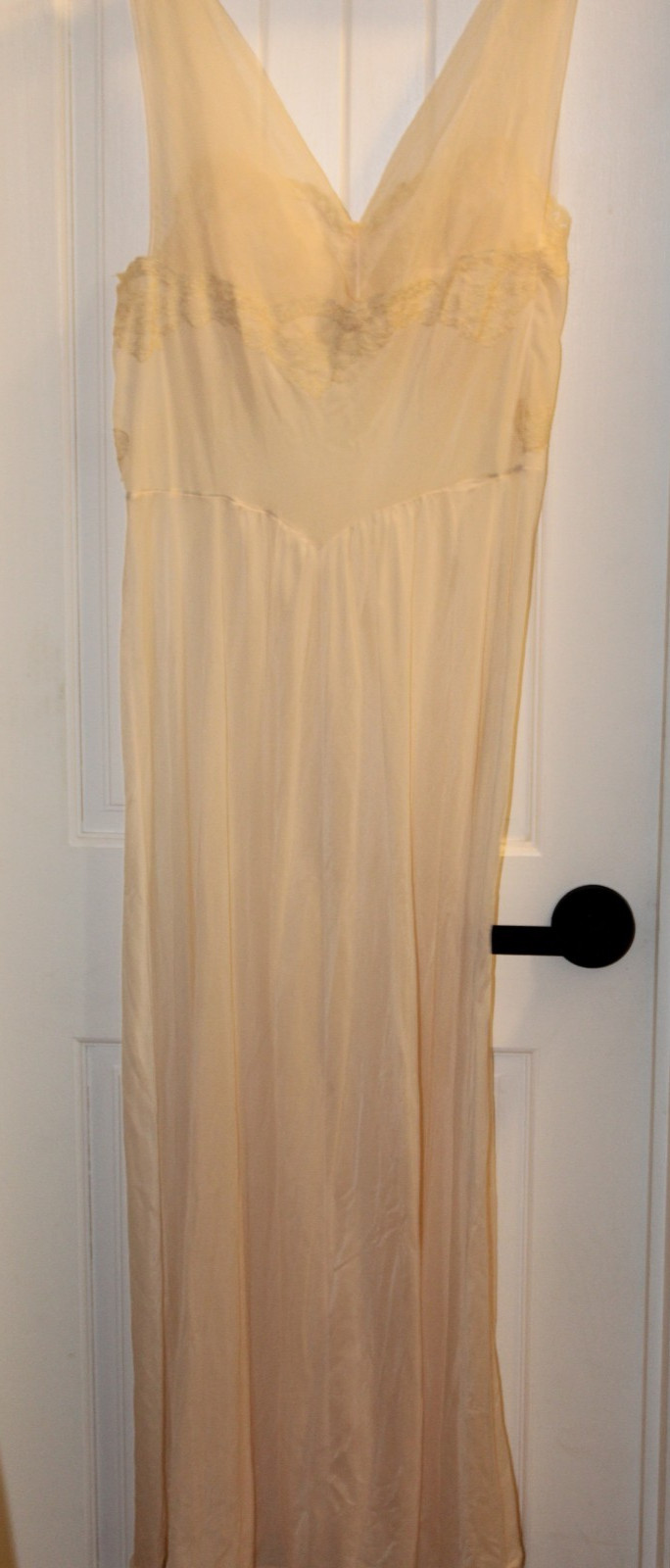 Vintage Vanity Fair Sheer Chiffon Negligee Peach Ecru Lace Sz 38 Long Nightgown