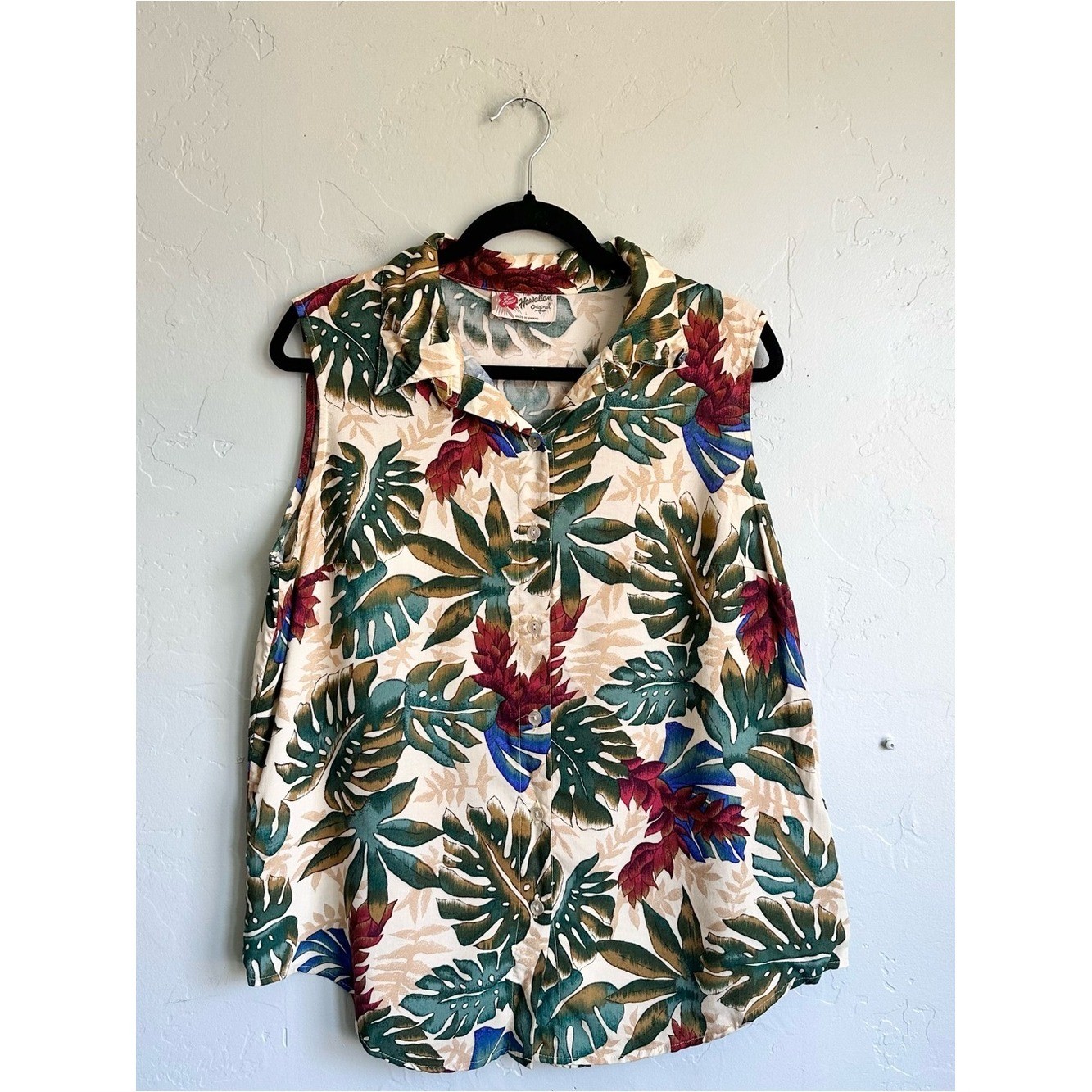 Vintage Hilo Hattie Women&rsquo;s Sleeveless Hawaiian Tropical Button Up Shirt Large