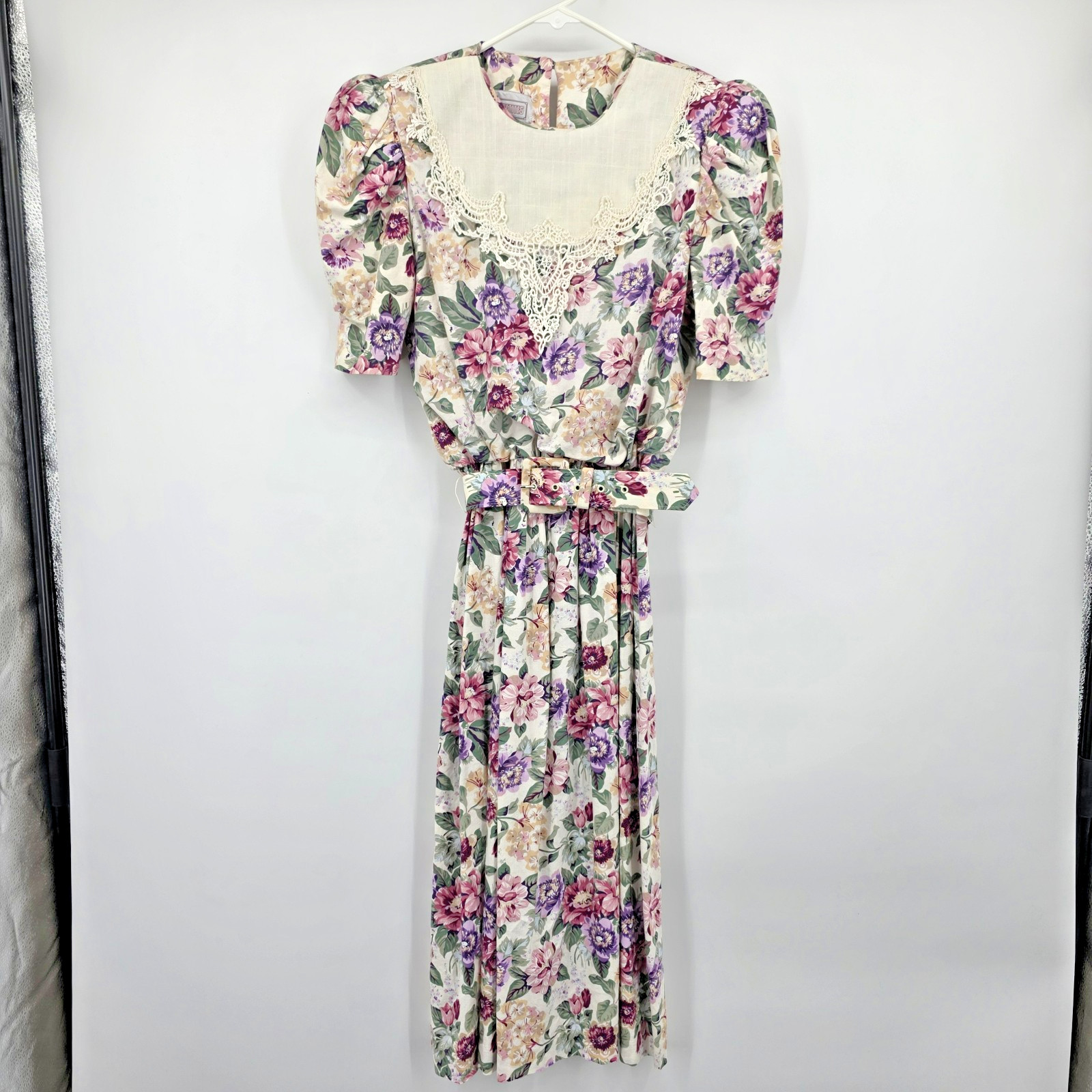 Vtg 80s Cottagecore Floral Lace Collar Midi Dress Size 6P Belted Shoulder Pads