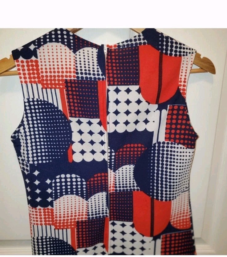 Vtg 70&rsquo;S Mod Geometric McM Twinset Long Sleeve Polyester Retro Red White Blue