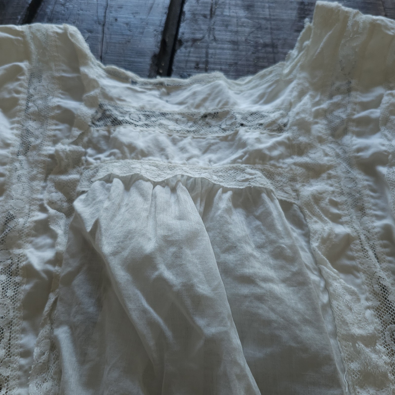 White Lace & Cotton Blouse w/ Floral Embroidery Antique 1910s Edwardian Shirt
