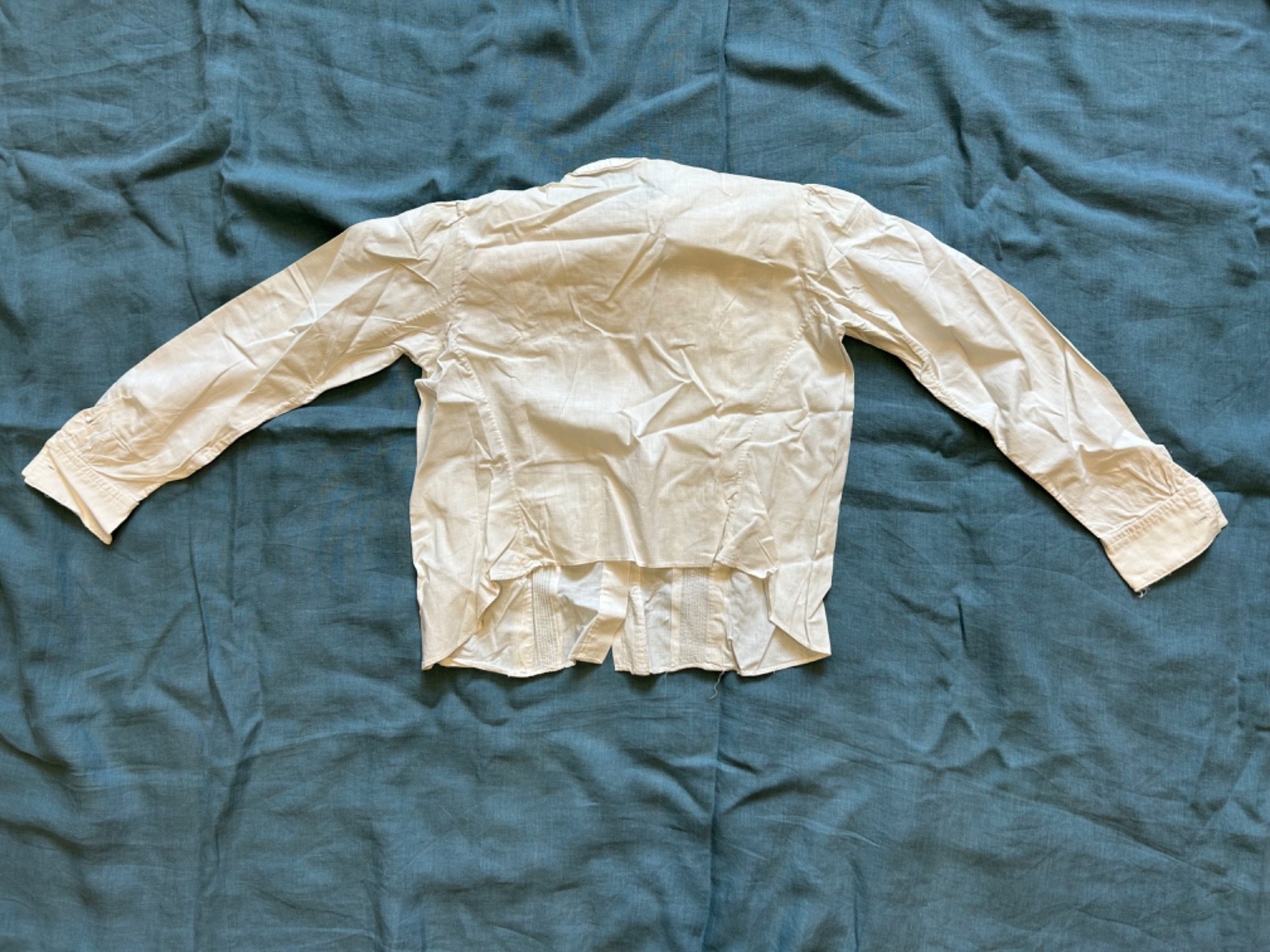 Late 19th-Early 20th Century Women&rsquo;s Blouse Machine Embroidery and Pleats