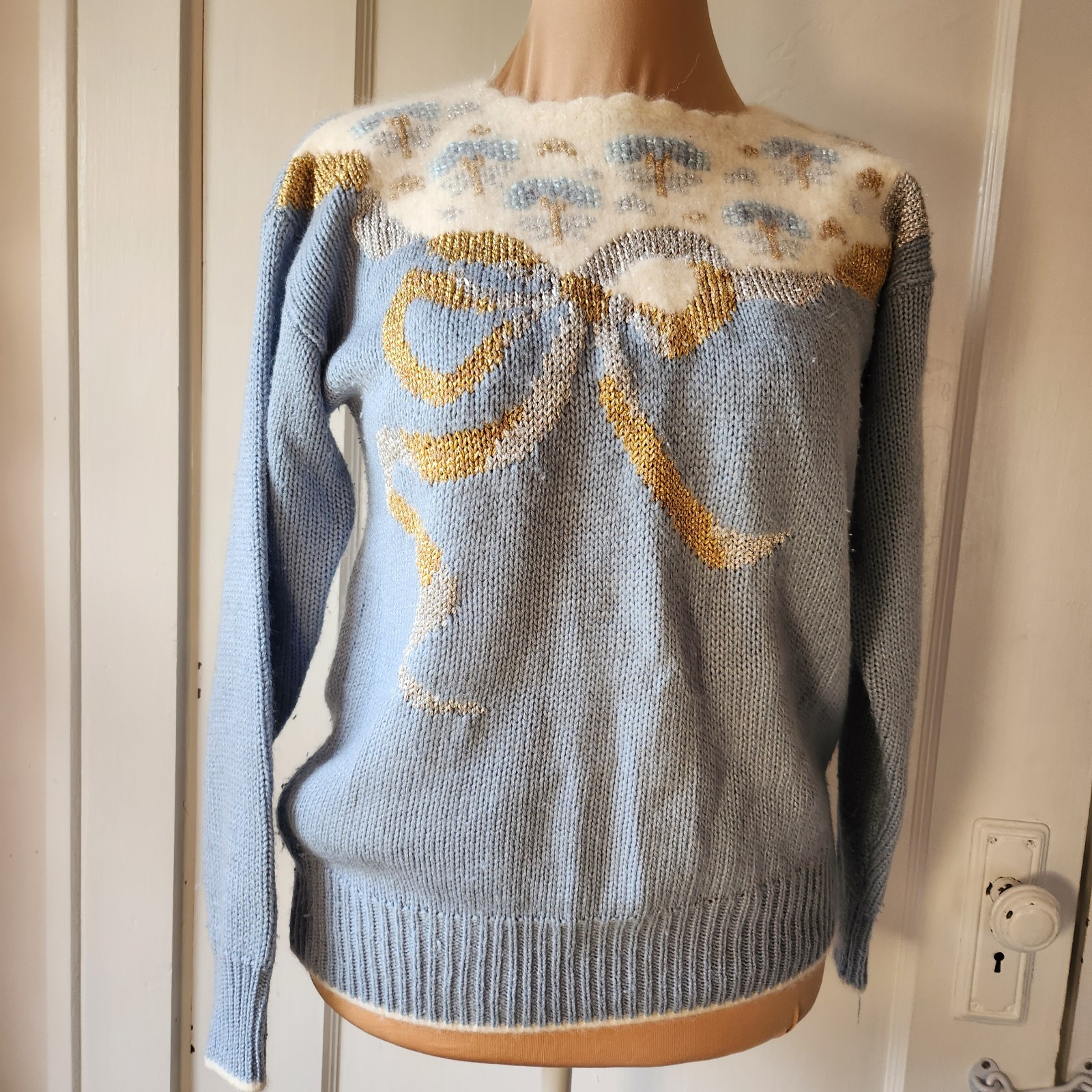 Vtg 80s 90s Bow Ribbon Light Blue/Gold/White Scallop Sweater Dana Scott