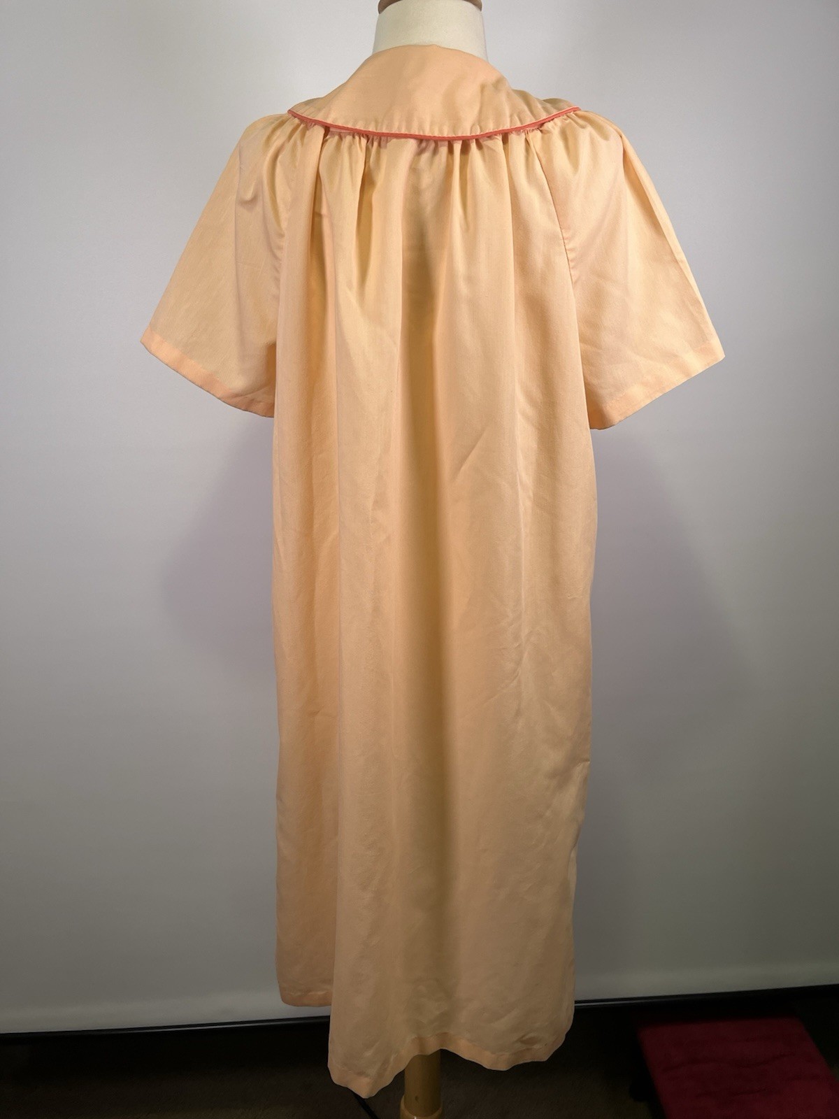 VTG 60s Peach Mid Century Snap Front House Dress Embroidered Housecoat Midi LRG