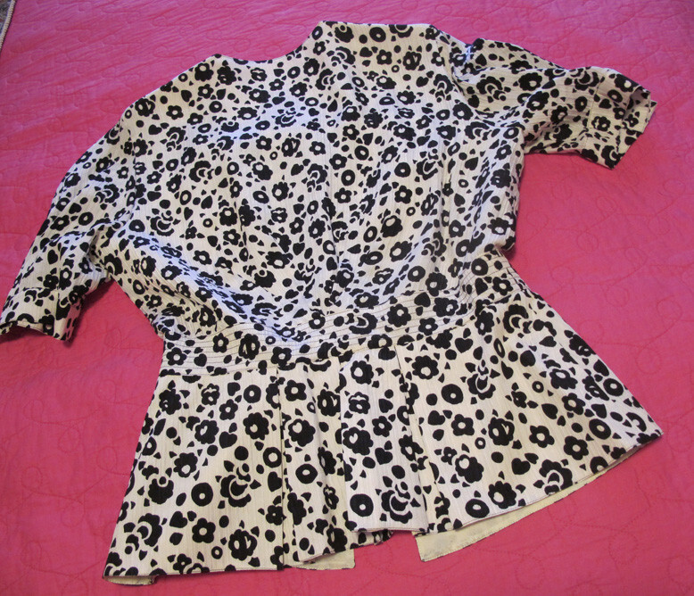 Louis Feraud Vintage 80s Silk Suit~Black White Top + Black skirt~Women 10~FREE H