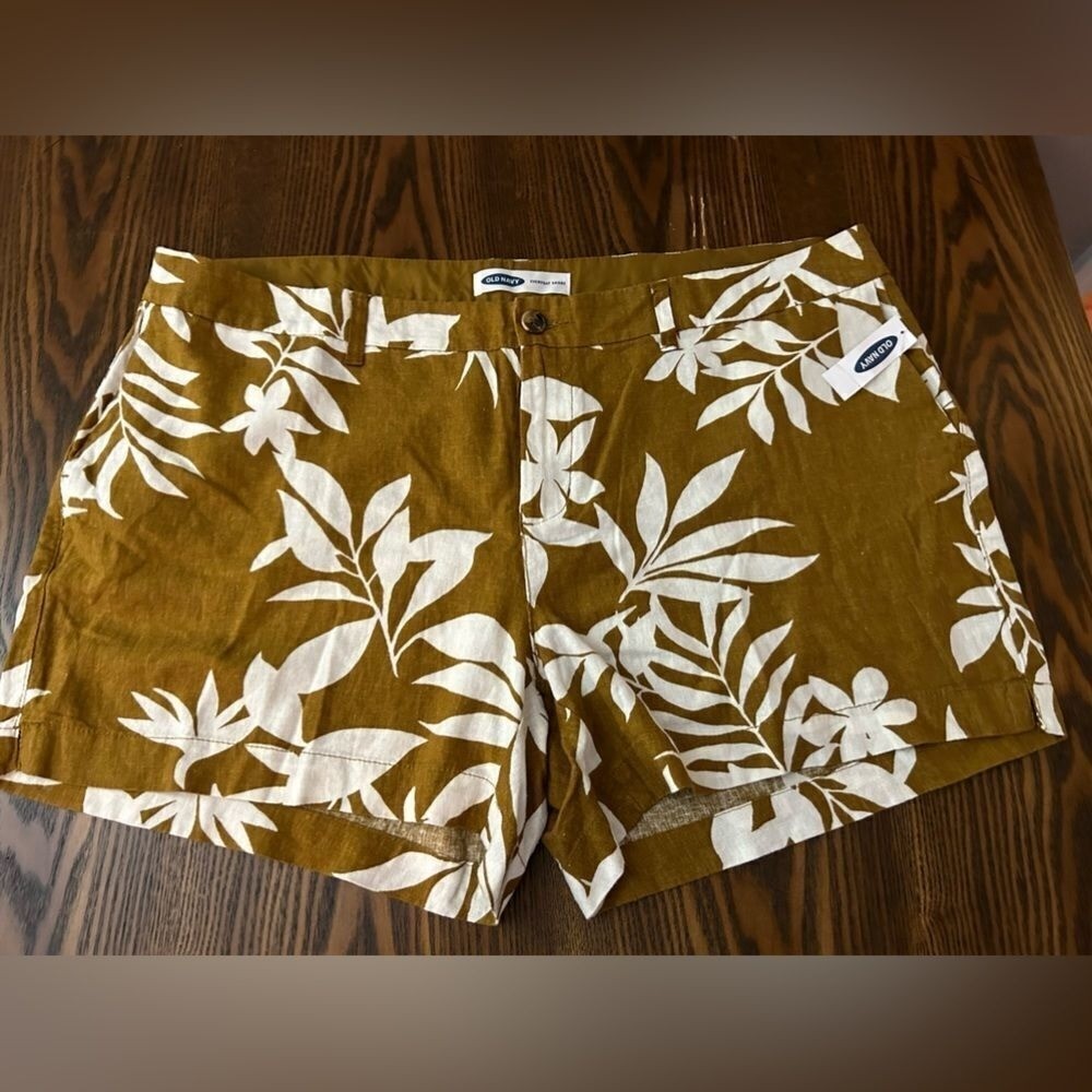 Old Navy Everyday Short Linen Blend Tropical Botanical Print Shorts 20 plus NWT