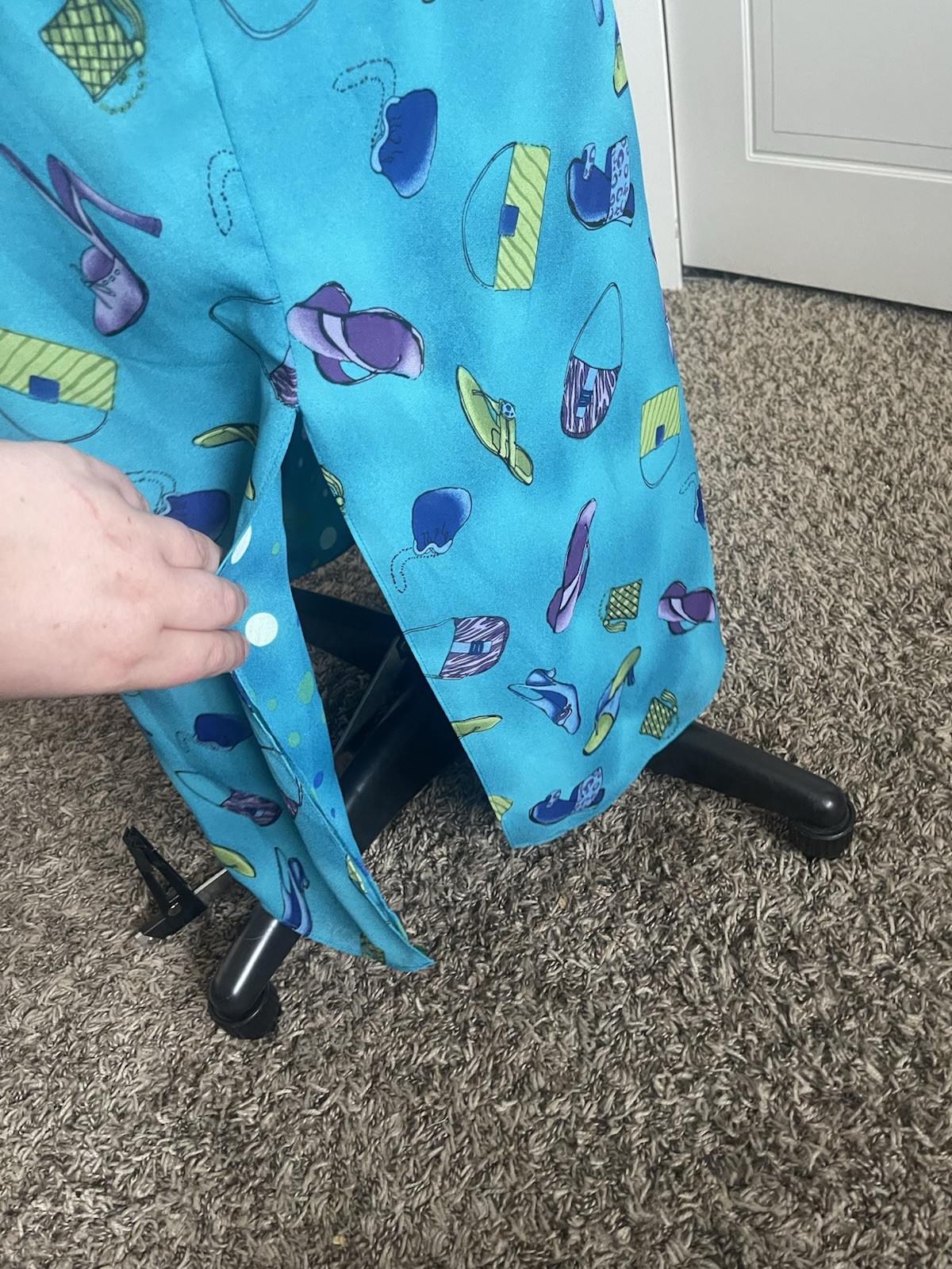 1990s/2000s Impressions Medium Reversible Dress Shoes and purses vs Polkadots