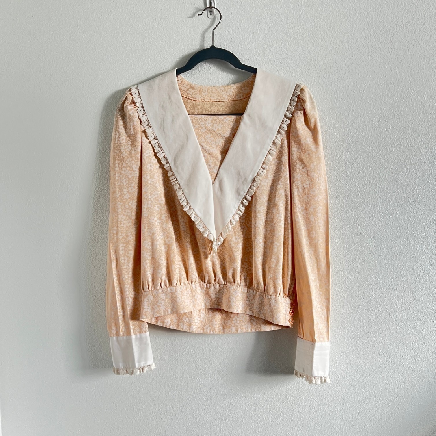 Vintage Victorian Peach Floral Lace Trim Sailor Collar Top M Cottagecore Chic