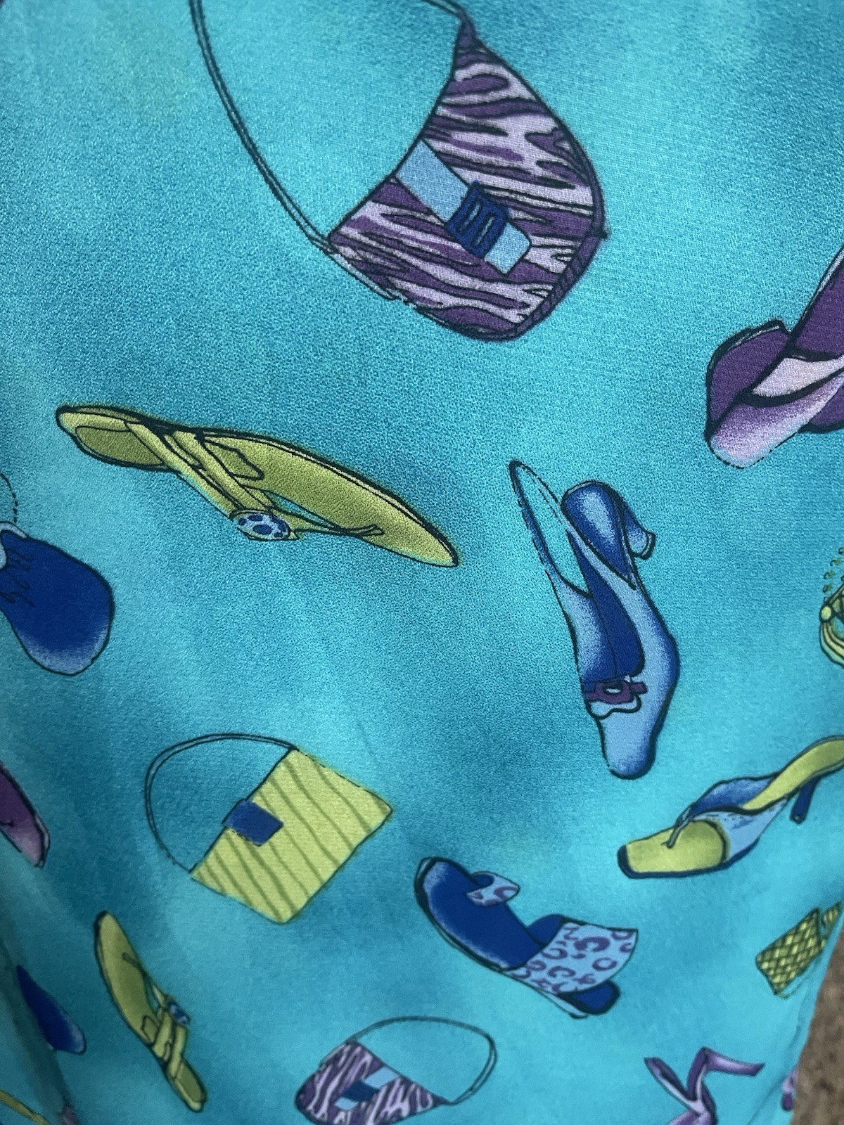 1990s/2000s Impressions Medium Reversible Dress Shoes and purses vs Polkadots
