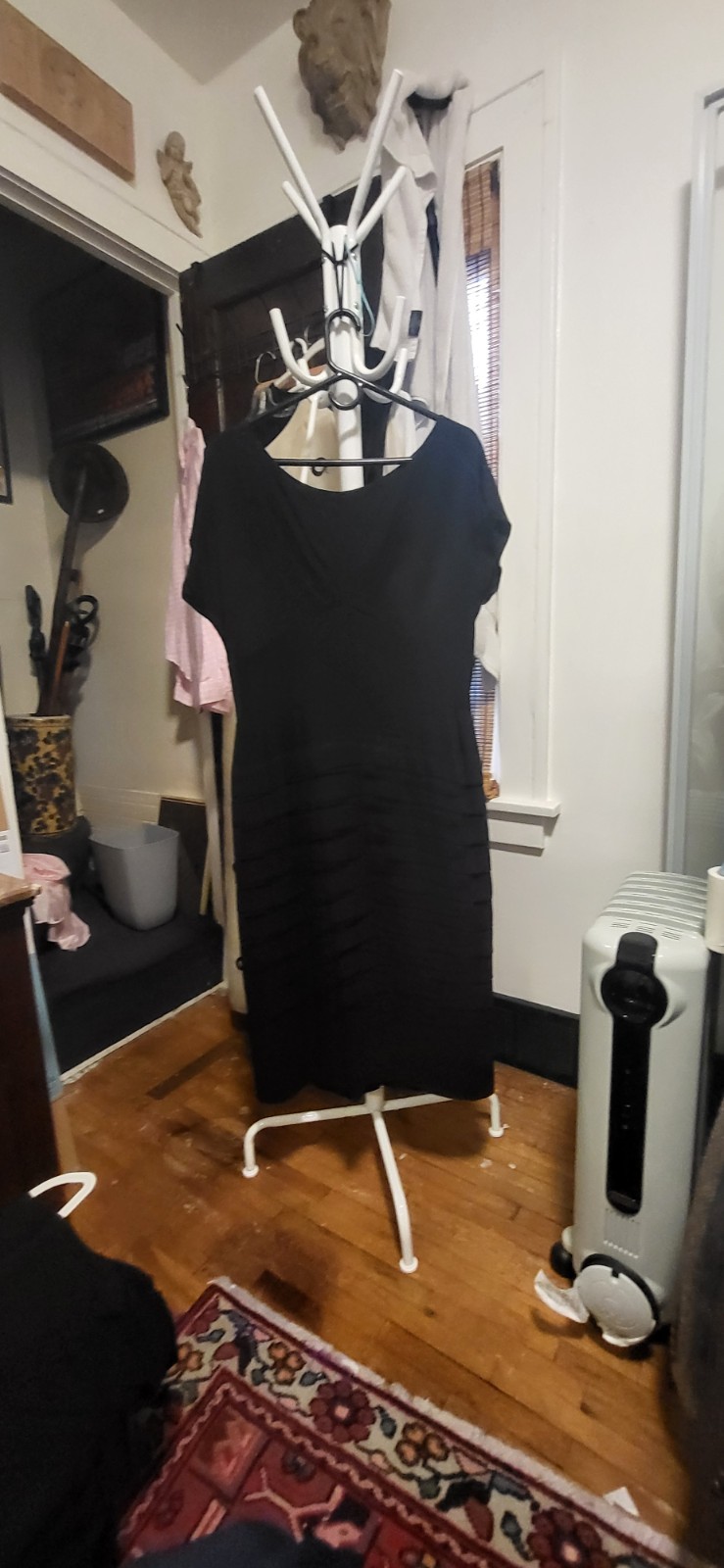 Vintage 1950&rsquo;s? Unbranded Black Shutter – Fitted V Neck & Tiered Dress L/XL?