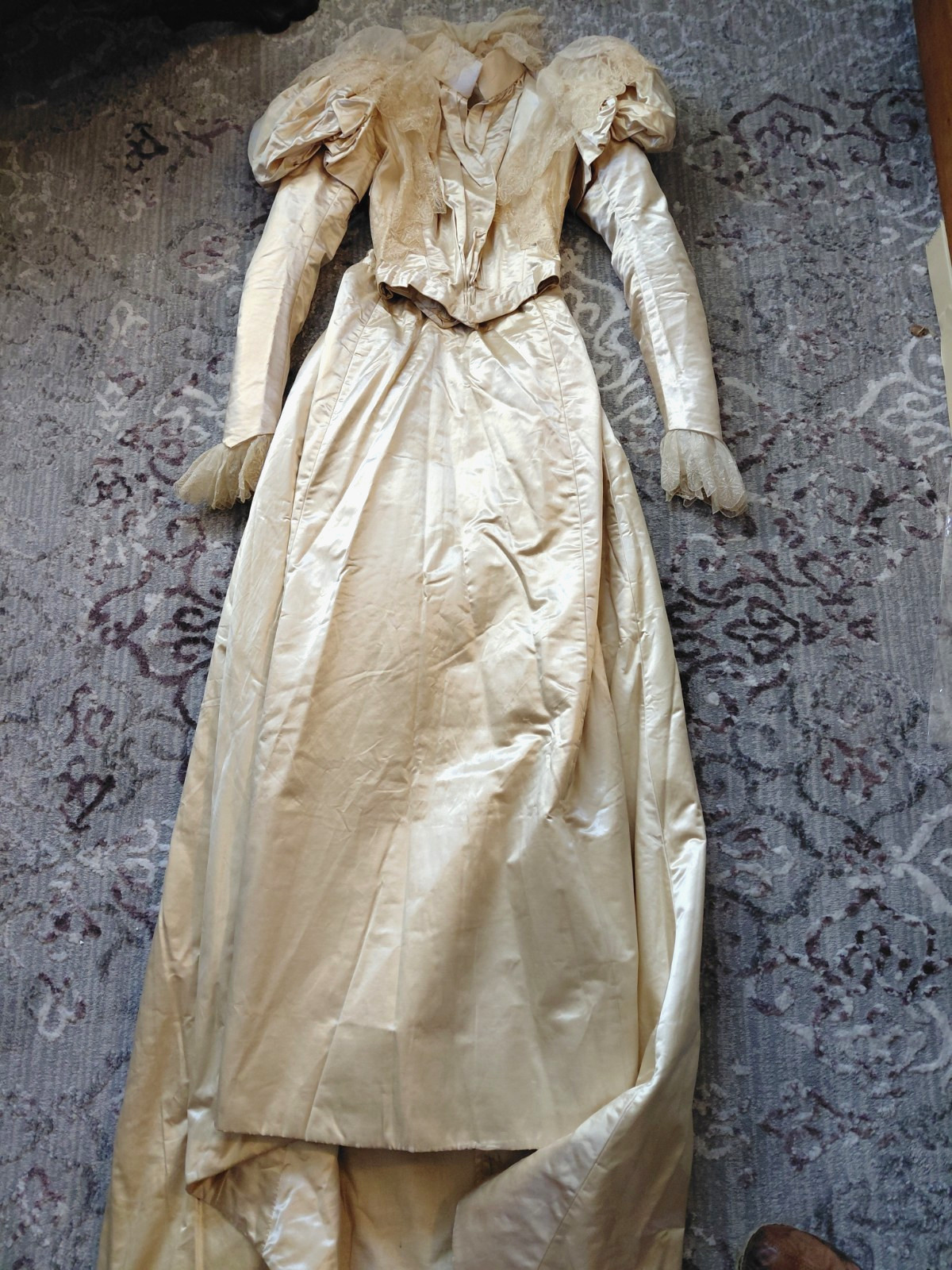 Antique 1890&rsquo;s Satin & Tambour Lace Dress Wedding Ball Gown Leg O Mutton Sleeves