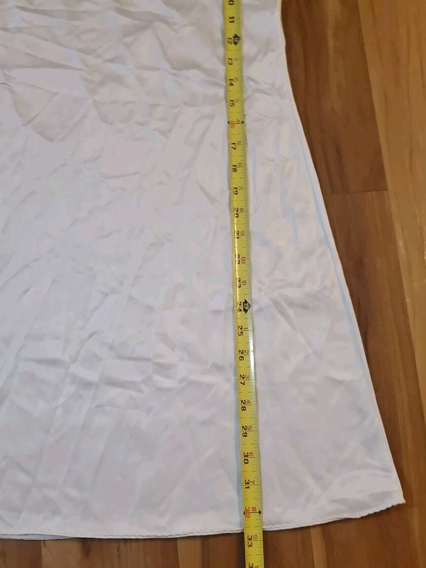 Vintage VASSARETTE White SIZE 34 Slip Style 10-008