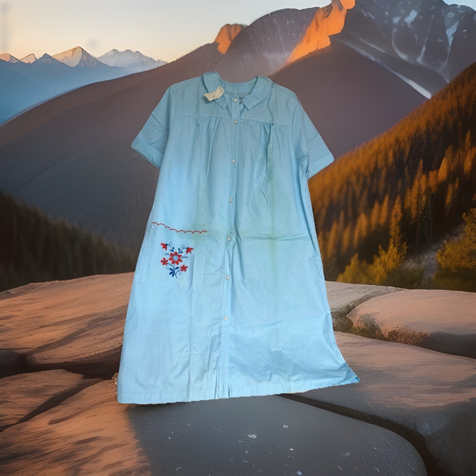 VTG 70s Suzy of Paris Duster Housedress M Blue Snap Front Embroidered Pocket NWT