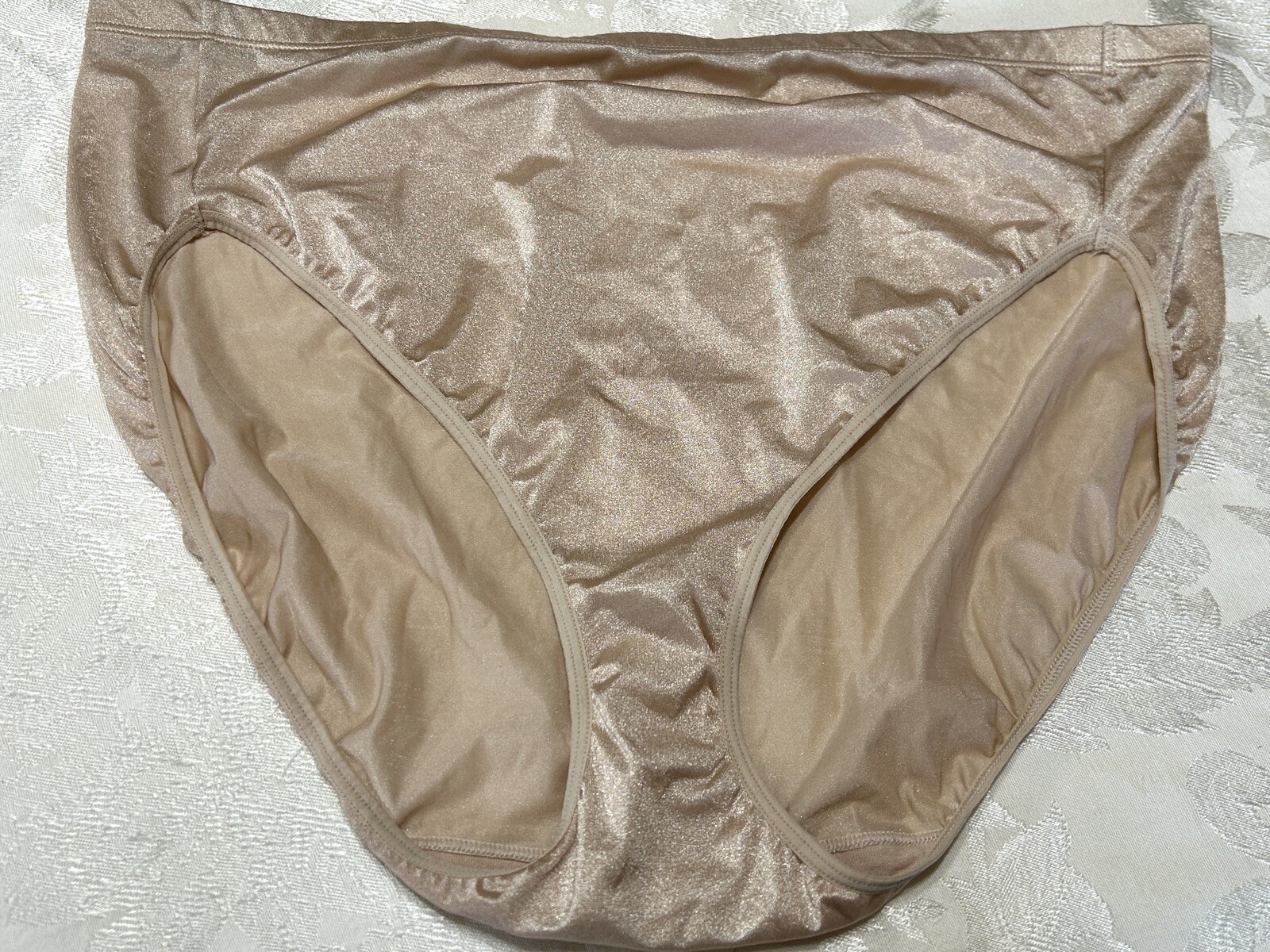 Vtg VANITY FAIR 13194 Comfort Essentials Satin Hi-Cut 9 Beige Brief Panties #160