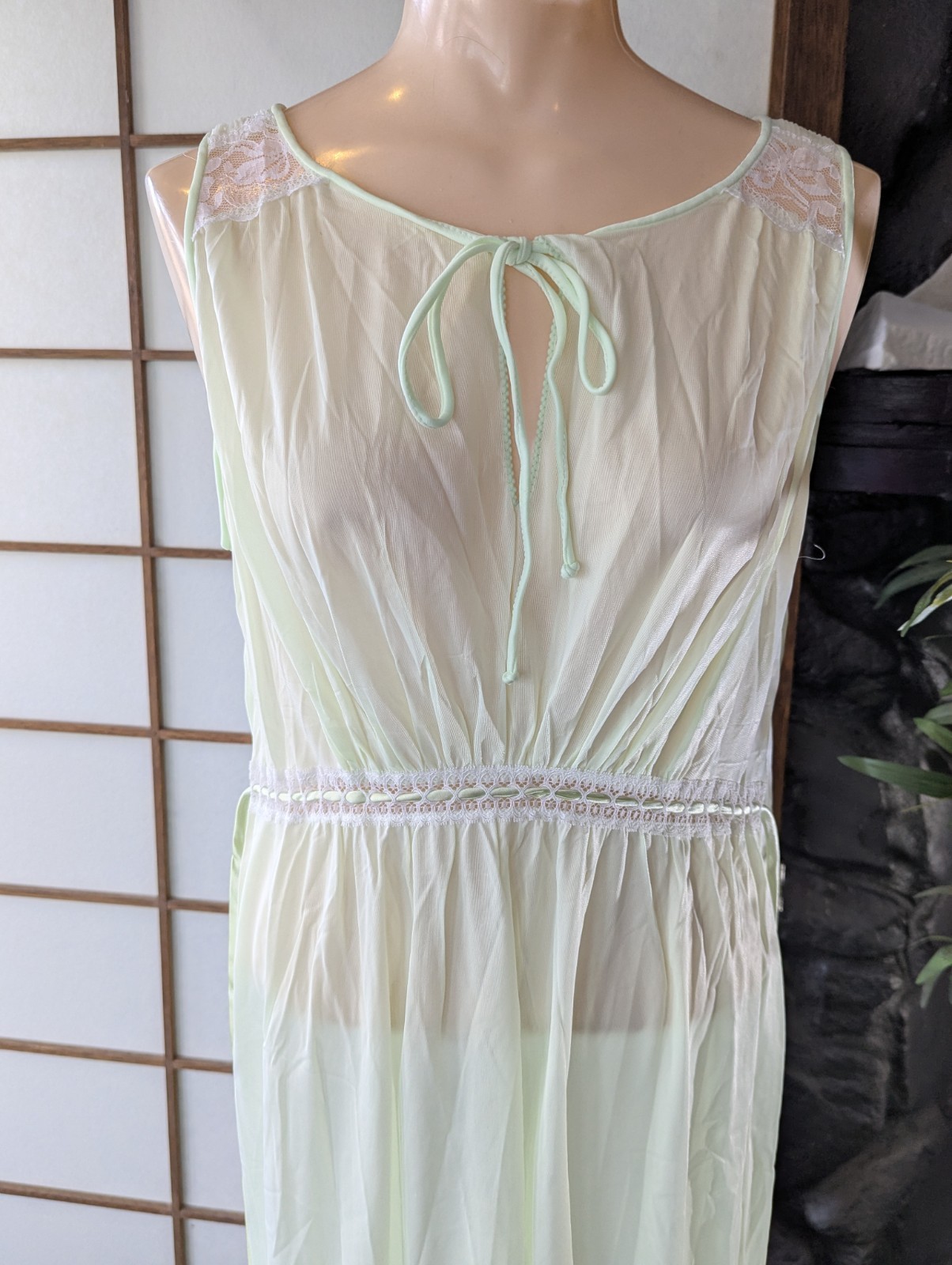 Vtg 1970s Miss Elaine Peignoir Set Long Mint Green Chiffon Lace USA Large NOS