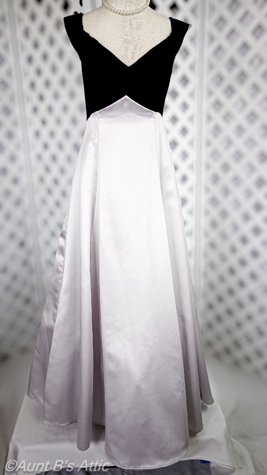 Gown Vtg 90&rsquo;s Michaelangelo Prom/Bridal/Special Occasion Blk/Slv Gown Size 12