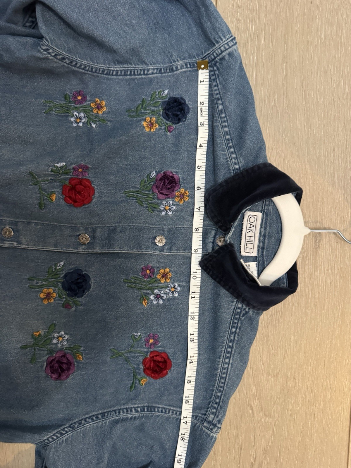 Vintage Oak Hill Denim Button-Down whimsical with Embroidered fairy print – Blue