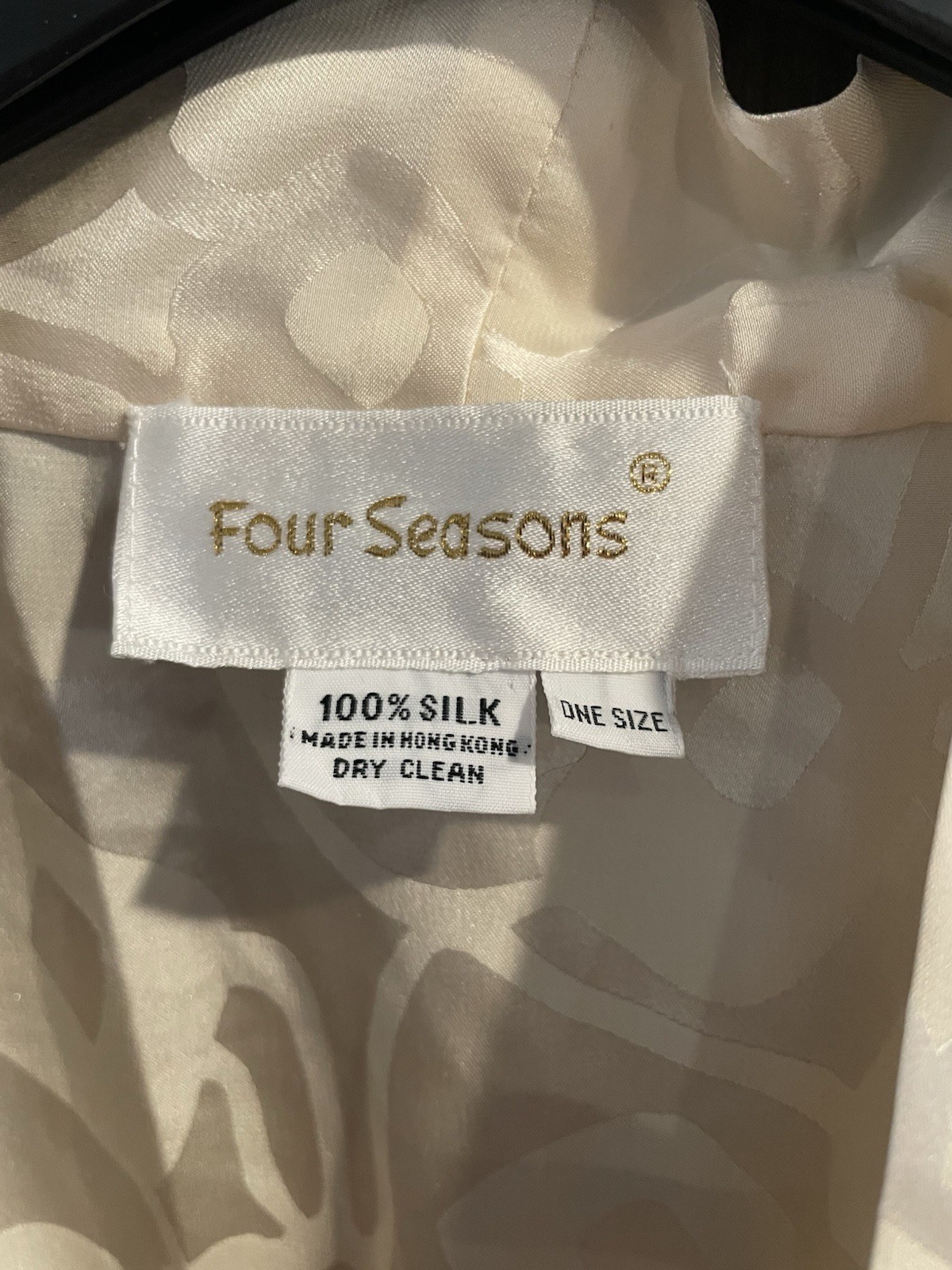 Vintage Robe 100% Silk Cream Beige Patterned Hong Kong FOUR SEASONS OS Luxury