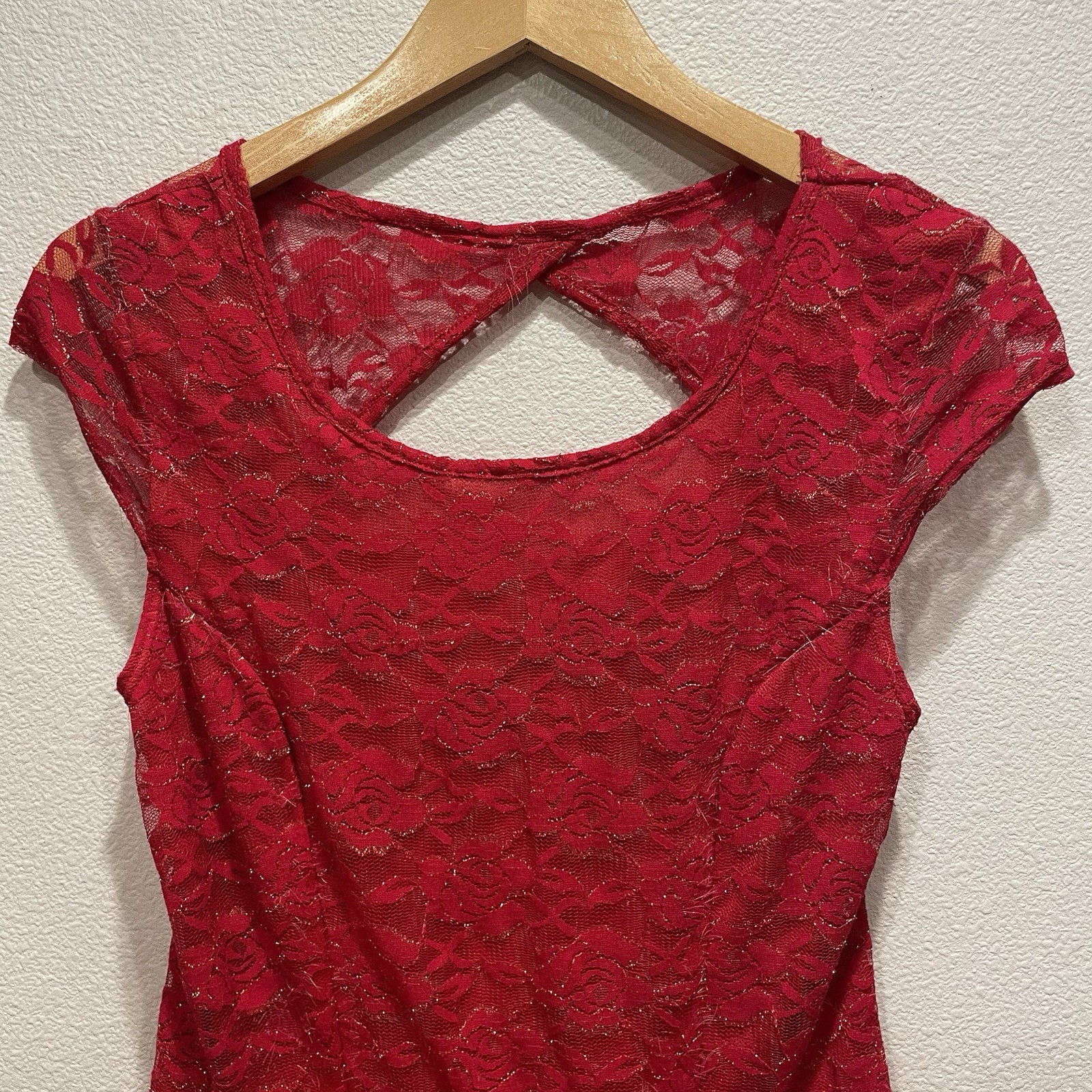 Y2K IZ Buyer L Red Metallic Peplum Top Cutout Floral Rose Lace 2000s Party READ