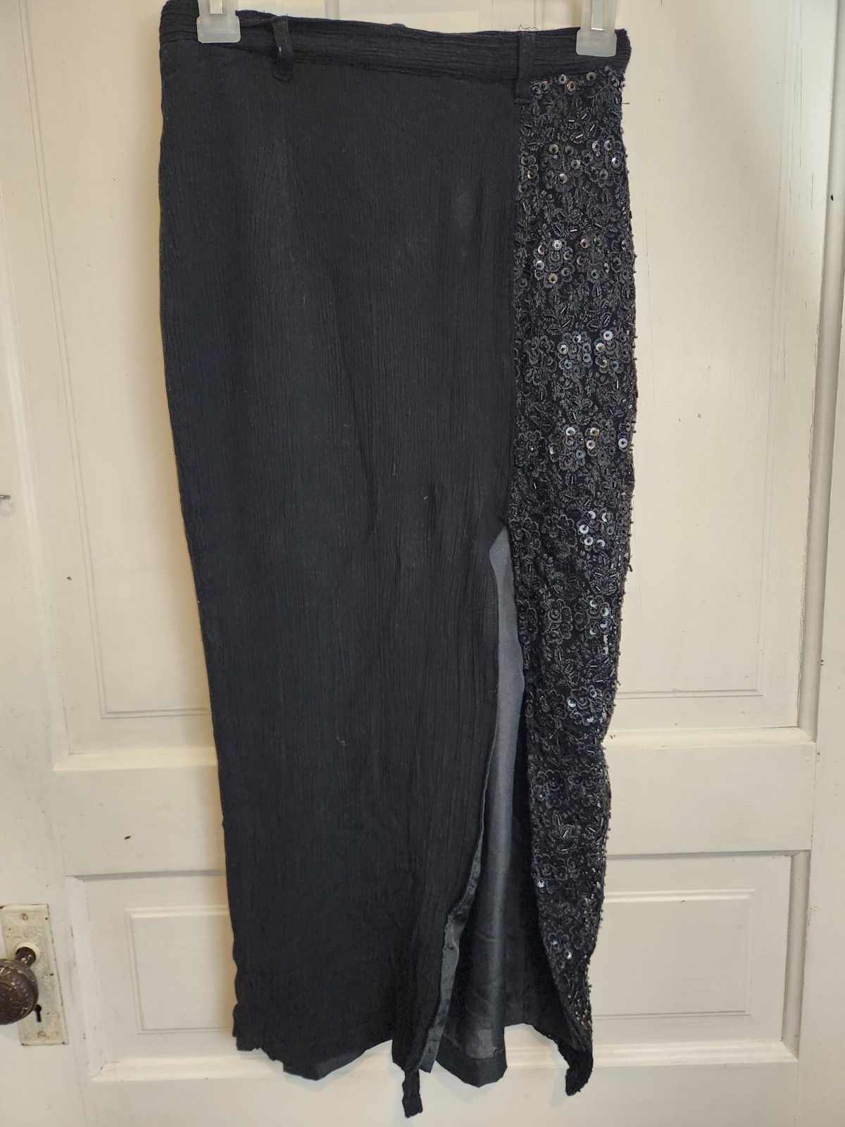 Vintage 90s Black Column Skit With Sequin Embellished Lace Panel 24&Prime; Waist