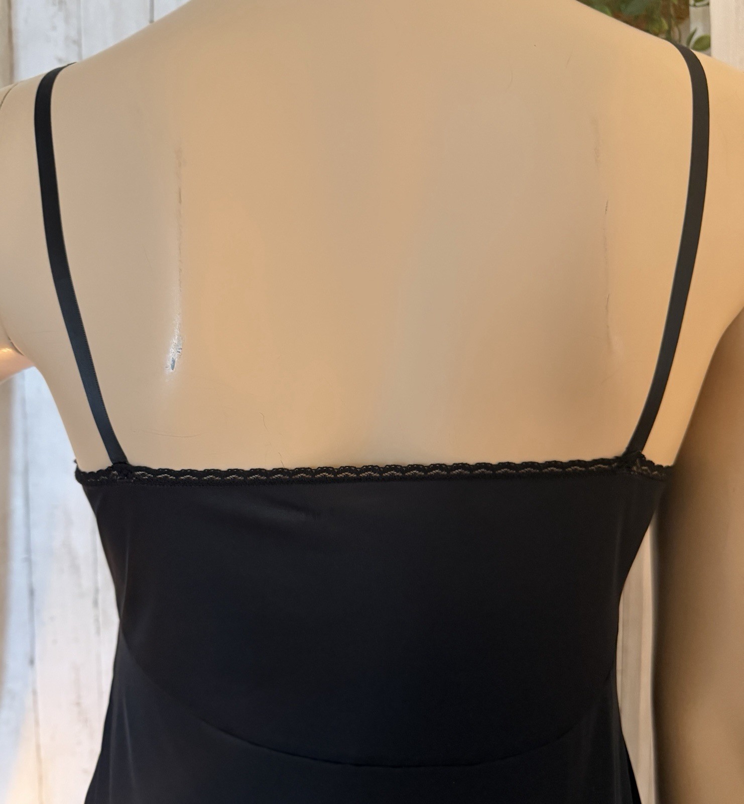 Vanity Fair Black Full Slip Nylon Lace Trim Adjustable Straps Size 40