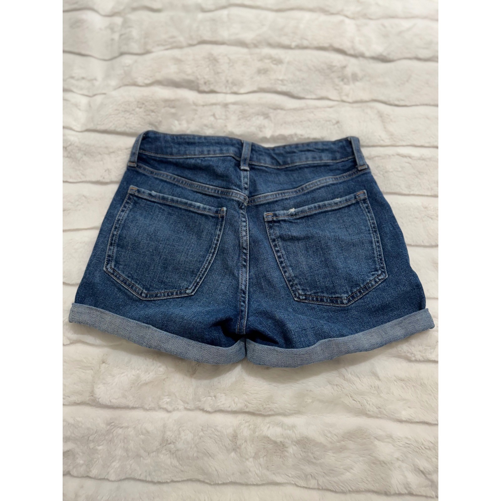 Old Navy O.G. High Rise Distressed Cuffed Denim Shorts Women&rsquo;s Size 4 Blue