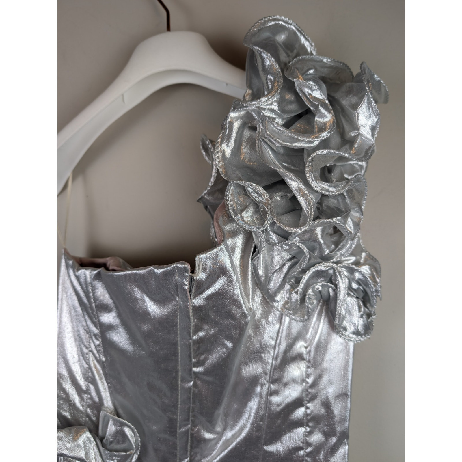 NWT Vtg Mike Benet Formals Ruffle One Shoulder Column Dress Metallic Silver 10