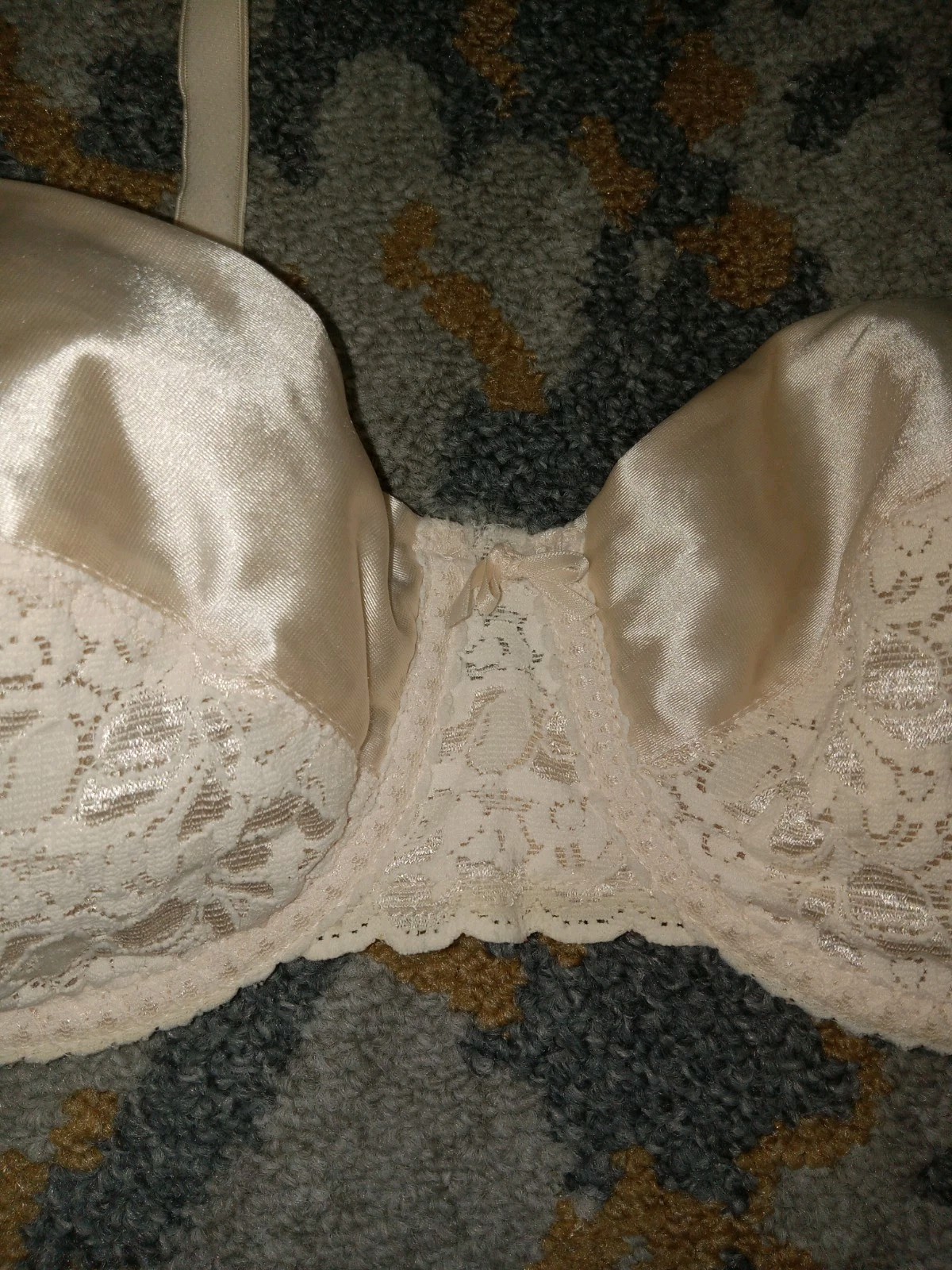 Vtg Maidenform 8322 Rendezvous Lined Bra Satin & Lace 38B Wired USA Convertible