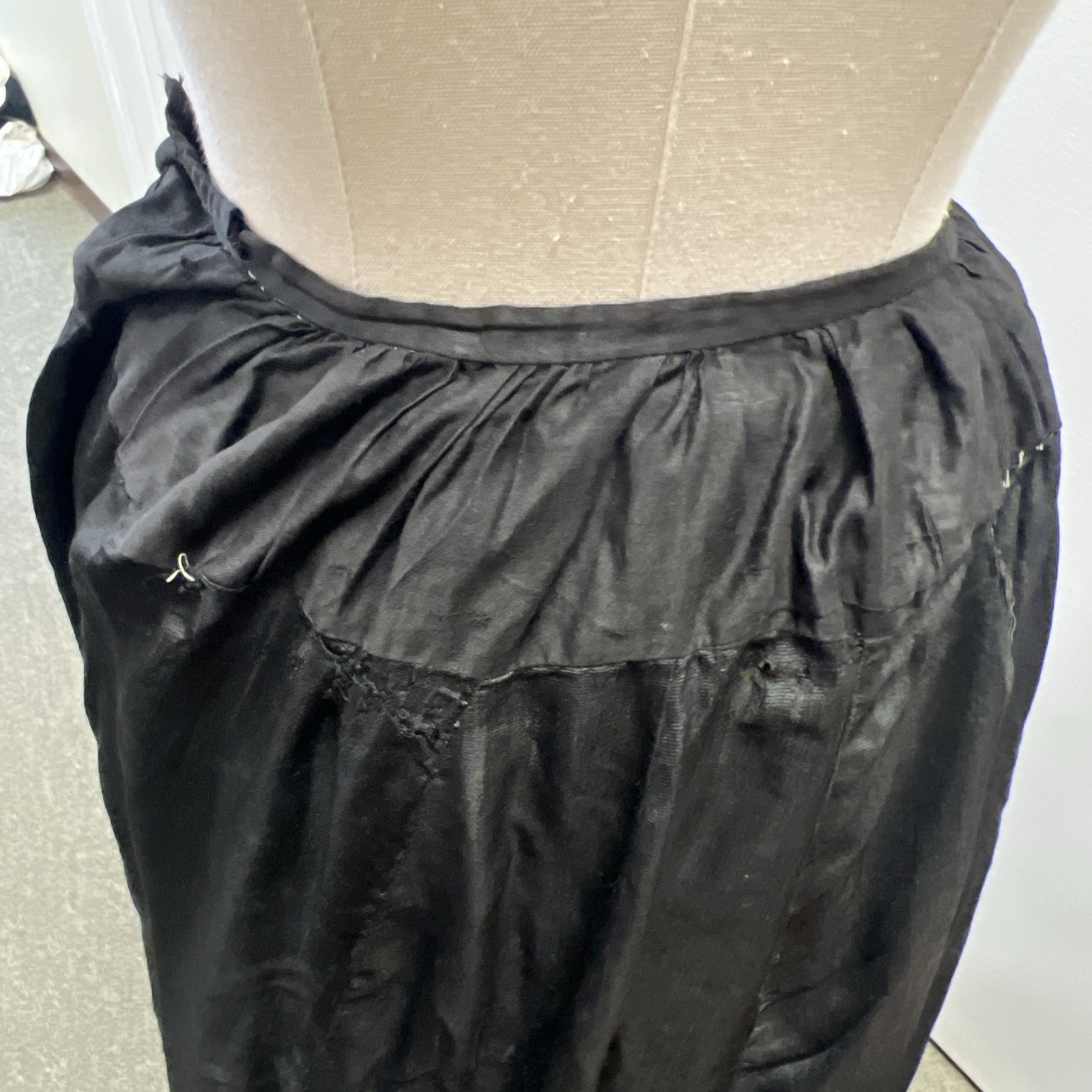 Beautiful Original Edwardian Pattern Black Polished Cotton Petticoat, SZ 26&Prime;-28&Prime;