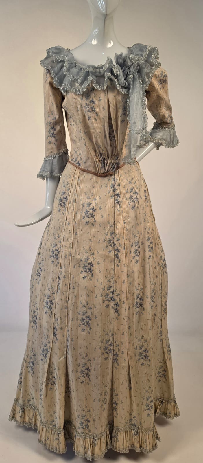 VICTORIAN VIOLET + CREME PRINT 2 PC DRESS W VOILET SILK MOIRE RUFFLES + TRAIN