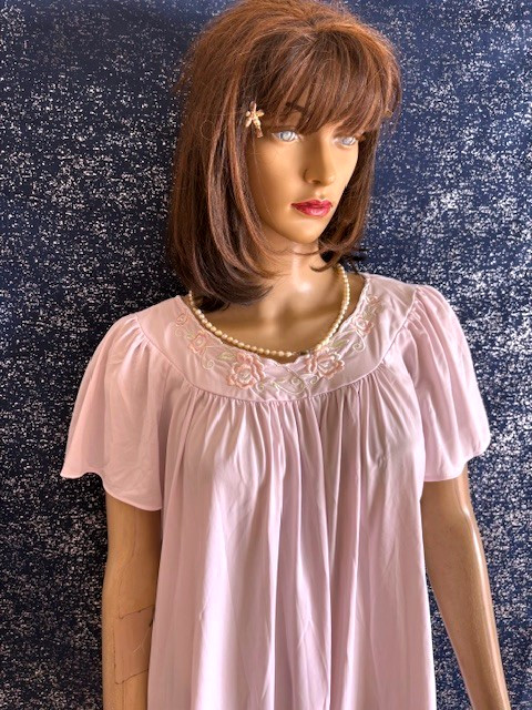 VTG MISS ELAINE EXCLUSIVELY FOR DILLARDS NIGHTGOWN SZ L