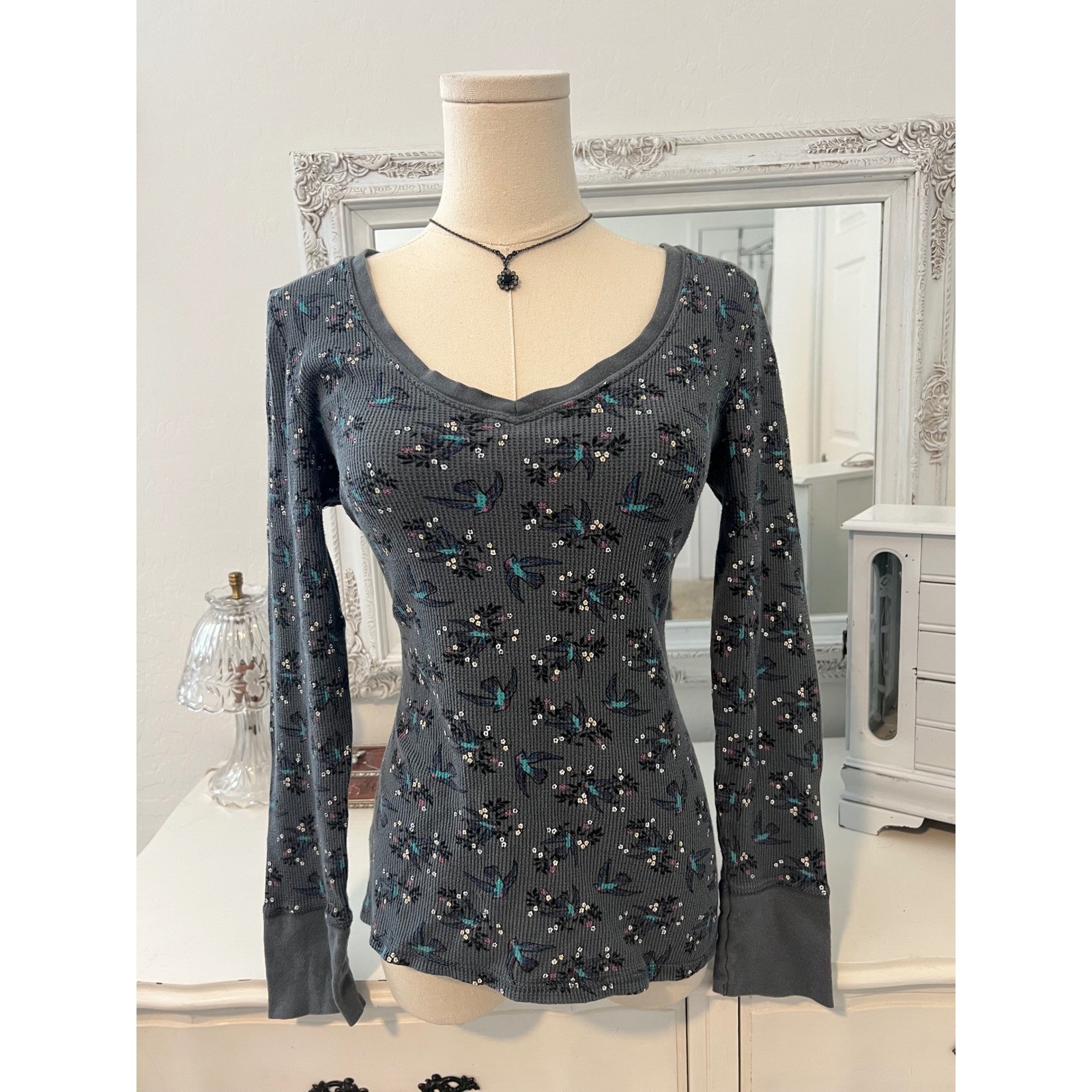 vintage floral hummingbird patterned thermal long sleeve top