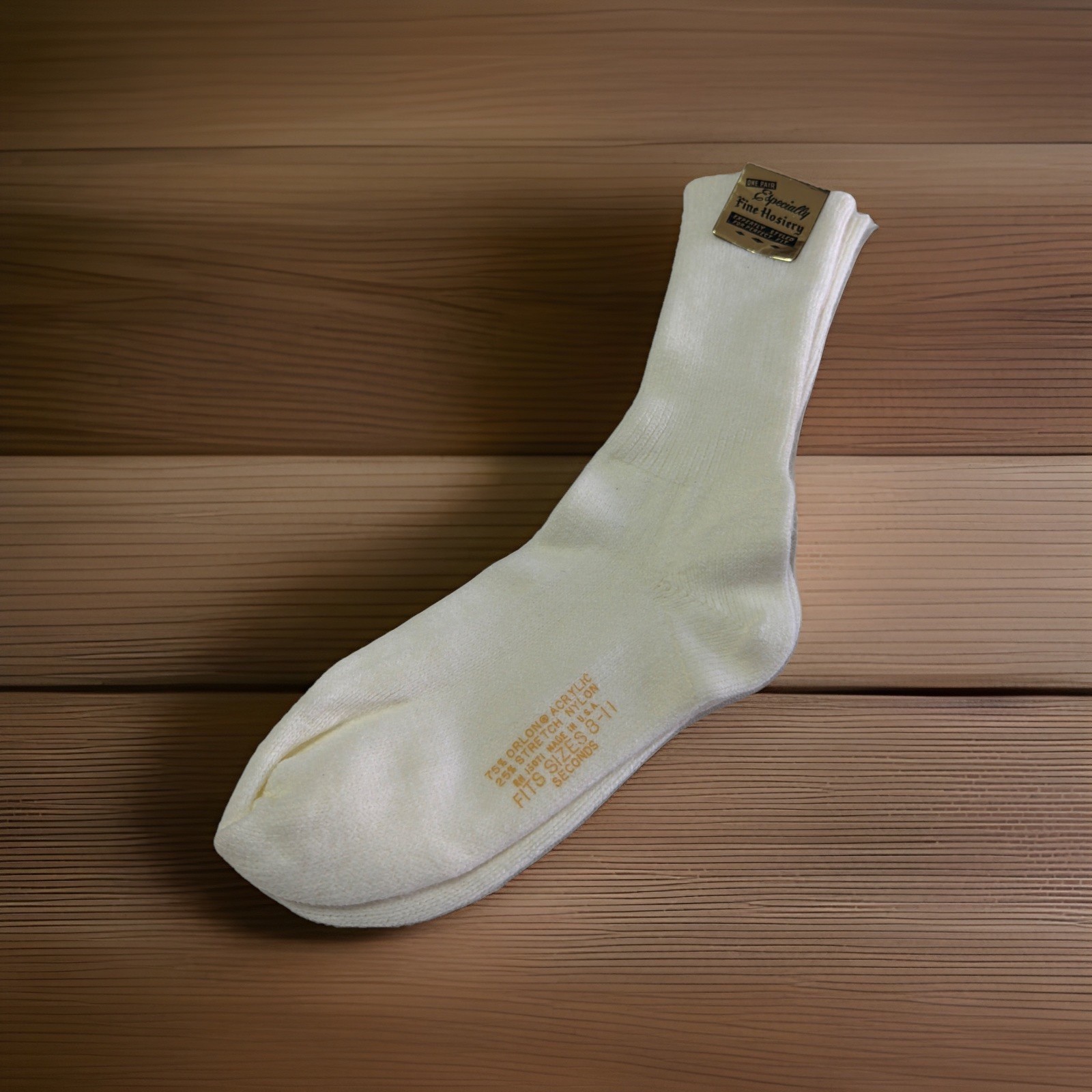 Vintage Socks NOS 8-11 70&rsquo;s 80&rsquo;s Fine Hosiery White USA Made Orlon Acrylic