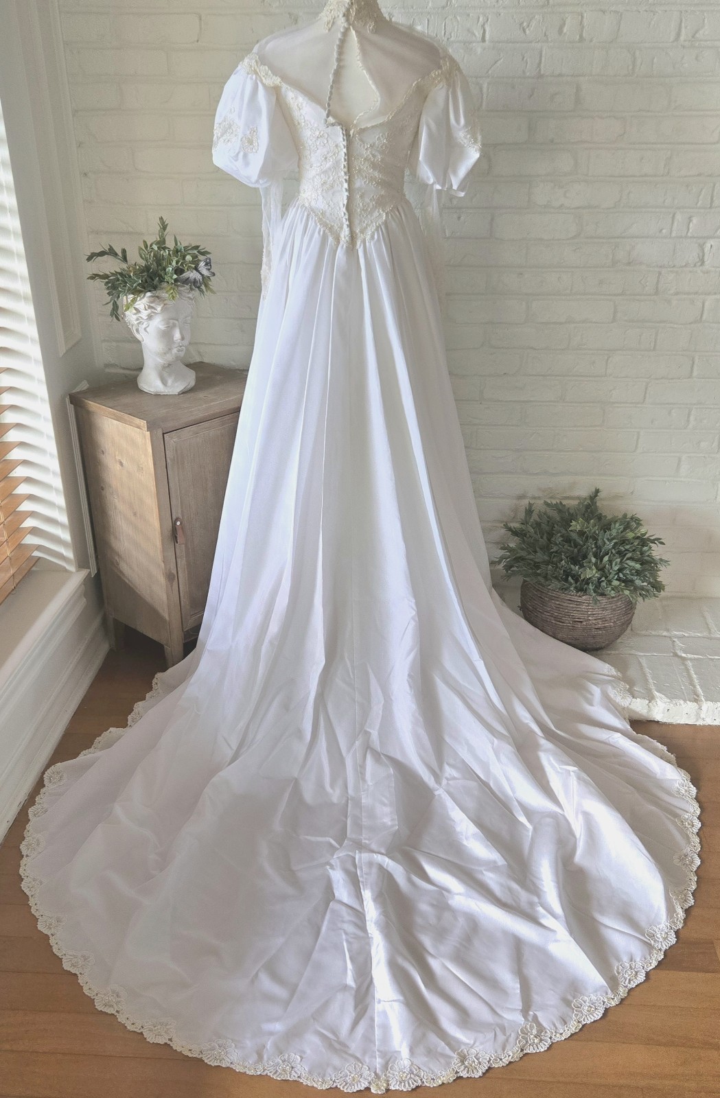 Vtg 80s Victorian Revival Wedding Gown, Beaded, Lace Trim, Train, XS/2