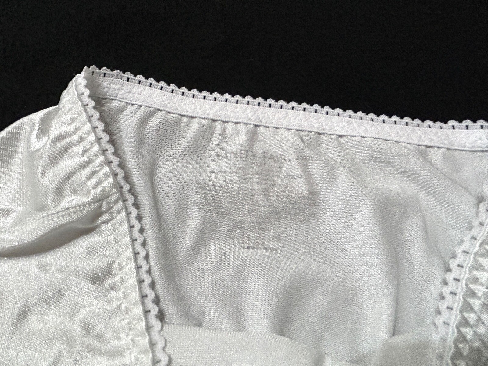 Vtg VANITY FAIR 40301 Satin Second Skin Light Control L / 7 White Brief Panties