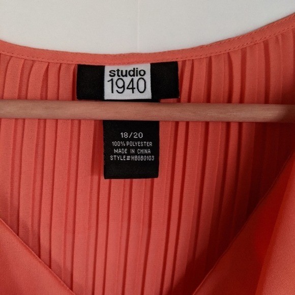Studio 1940 Coral Pleated Ruffle Front V-Neck Sleeveless Blouse 18/20