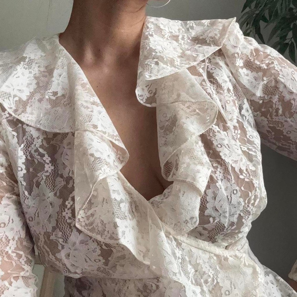 Vintage white lace blouse small ruffle sheer wrap peplum union long sleeve