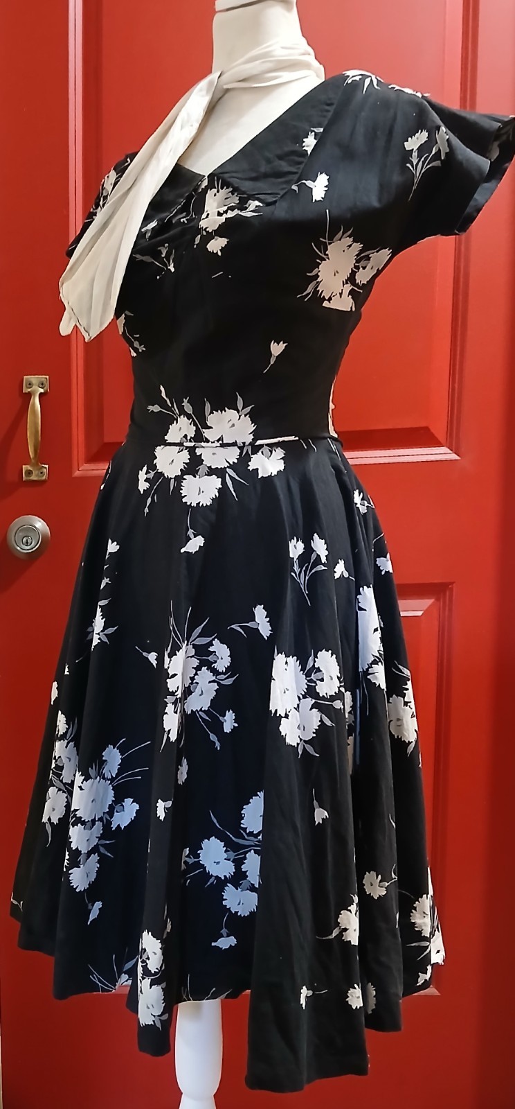 VTG 1950s Ann Marsh NY Fit To Flare Cotton Floral Scarf Neckline Day Dress XS
