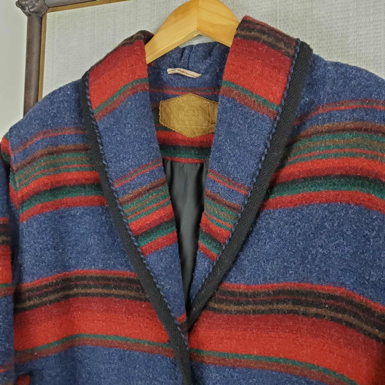 VTG WOOLRICH Size Medium Womens Made in USA Wool Southwest Barn Chore Coat